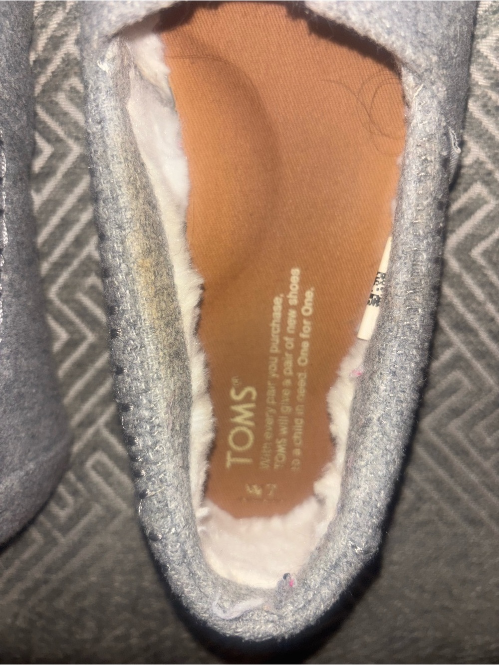 TOMS Gray Felt Faux Fur Lined Alpargata Slip On Shoes Women 7.5 Warm Flats Fall - Picture 7 of 12
